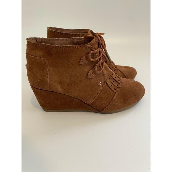 Toms Size 8.5 Brown Bootie Heels Tassel Lace Up Suede - Picture 9 of 11